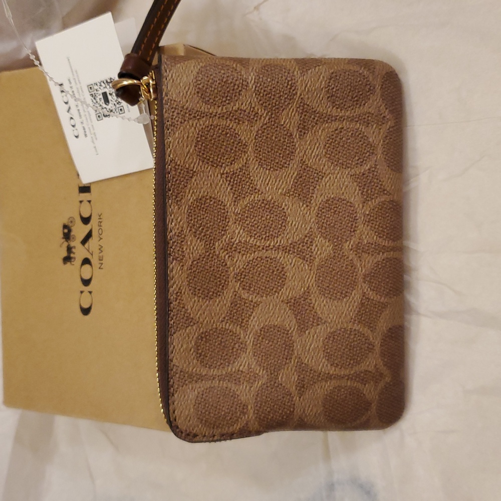 Coach Wristlet Brown & Tan Signature W/ Box NWNT - Picture 3 of 8